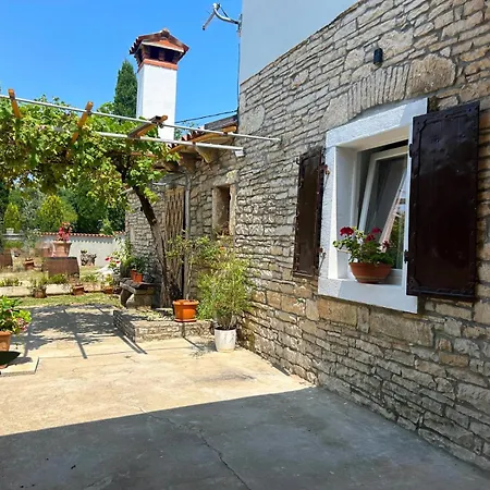 Roza Villa