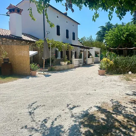 Roza Villa